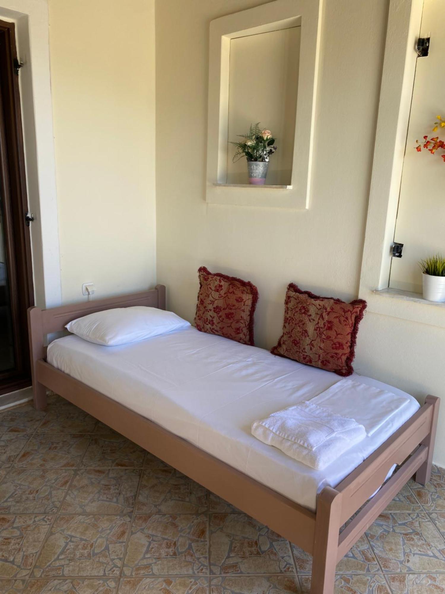 Vervekis Apartments Фискардо Екстериор снимка