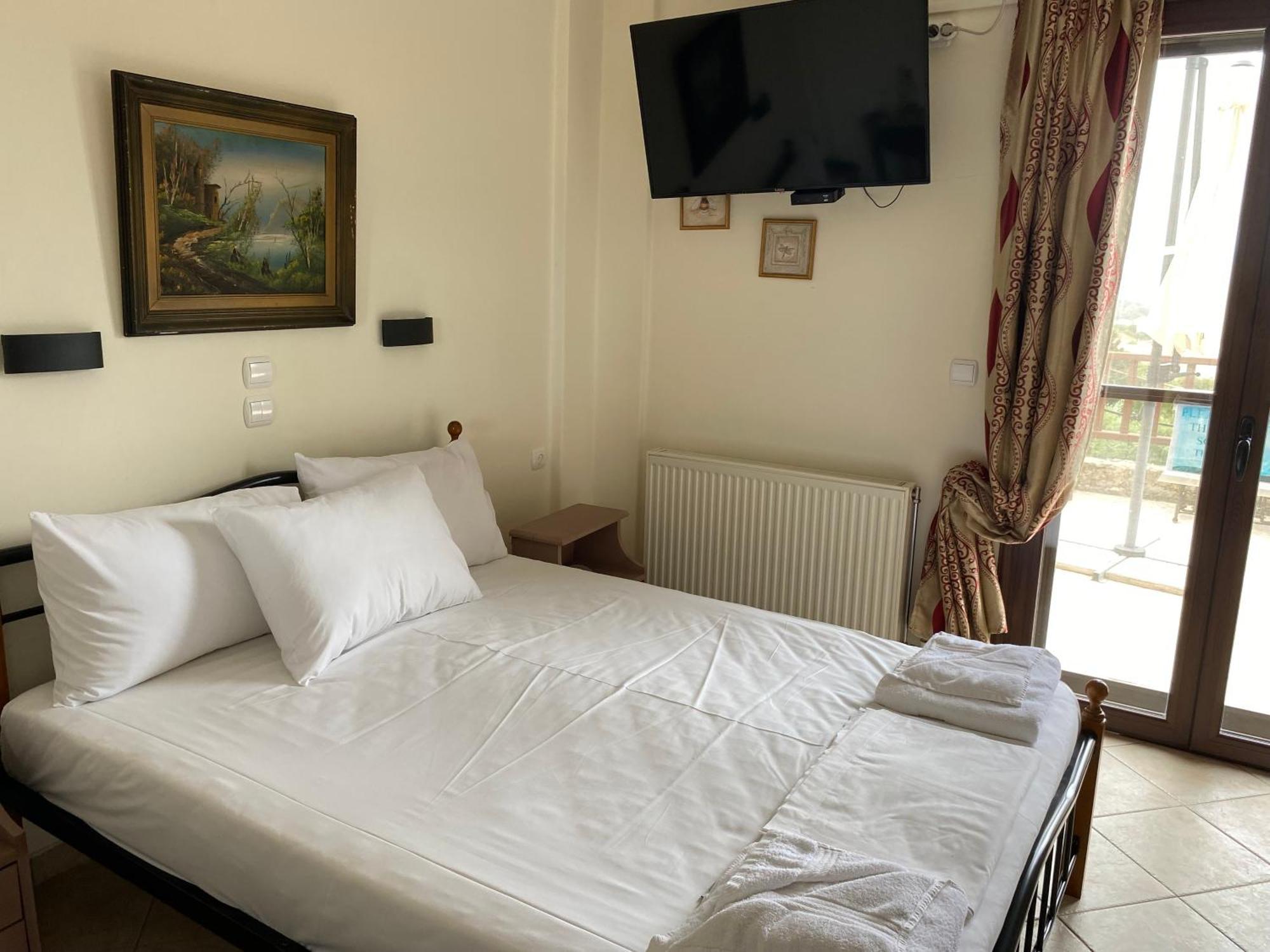 Vervekis Apartments Фискардо Екстериор снимка