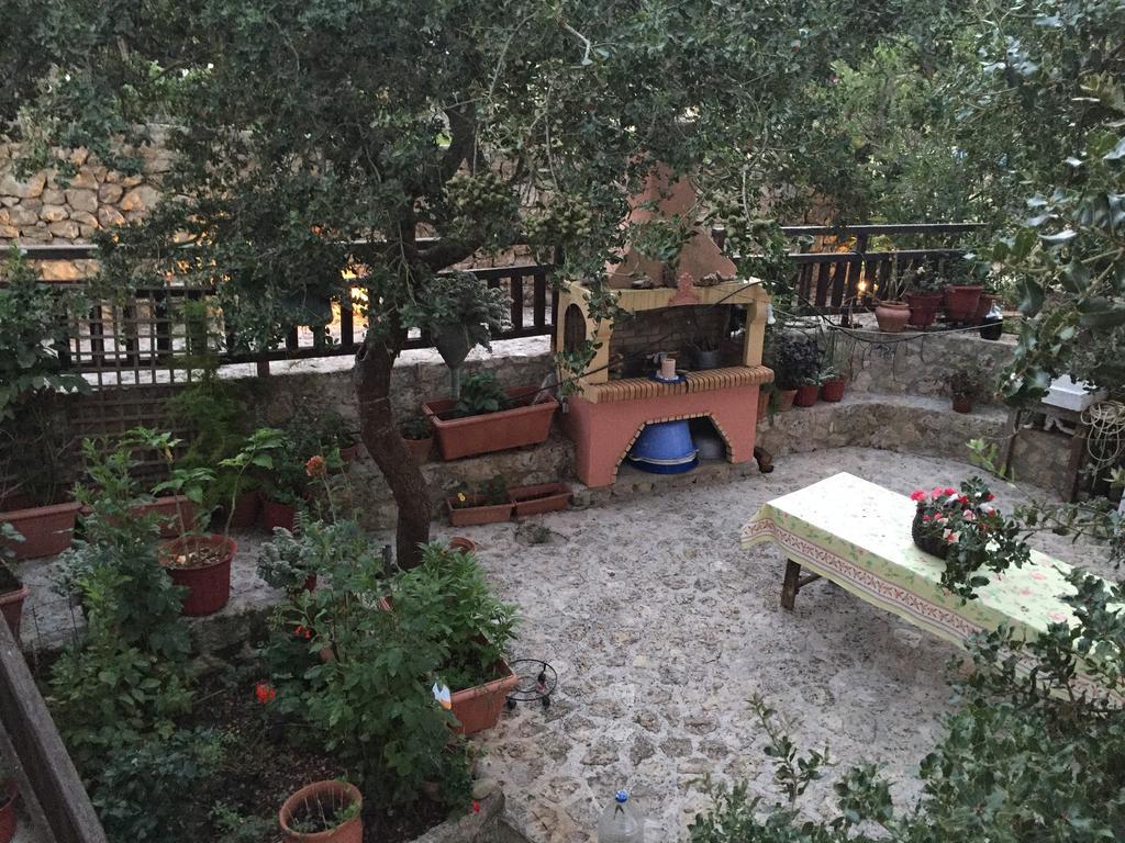 Vervekis Apartments Фискардо Екстериор снимка