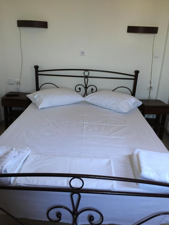 Vervekis Apartments Фискардо Екстериор снимка