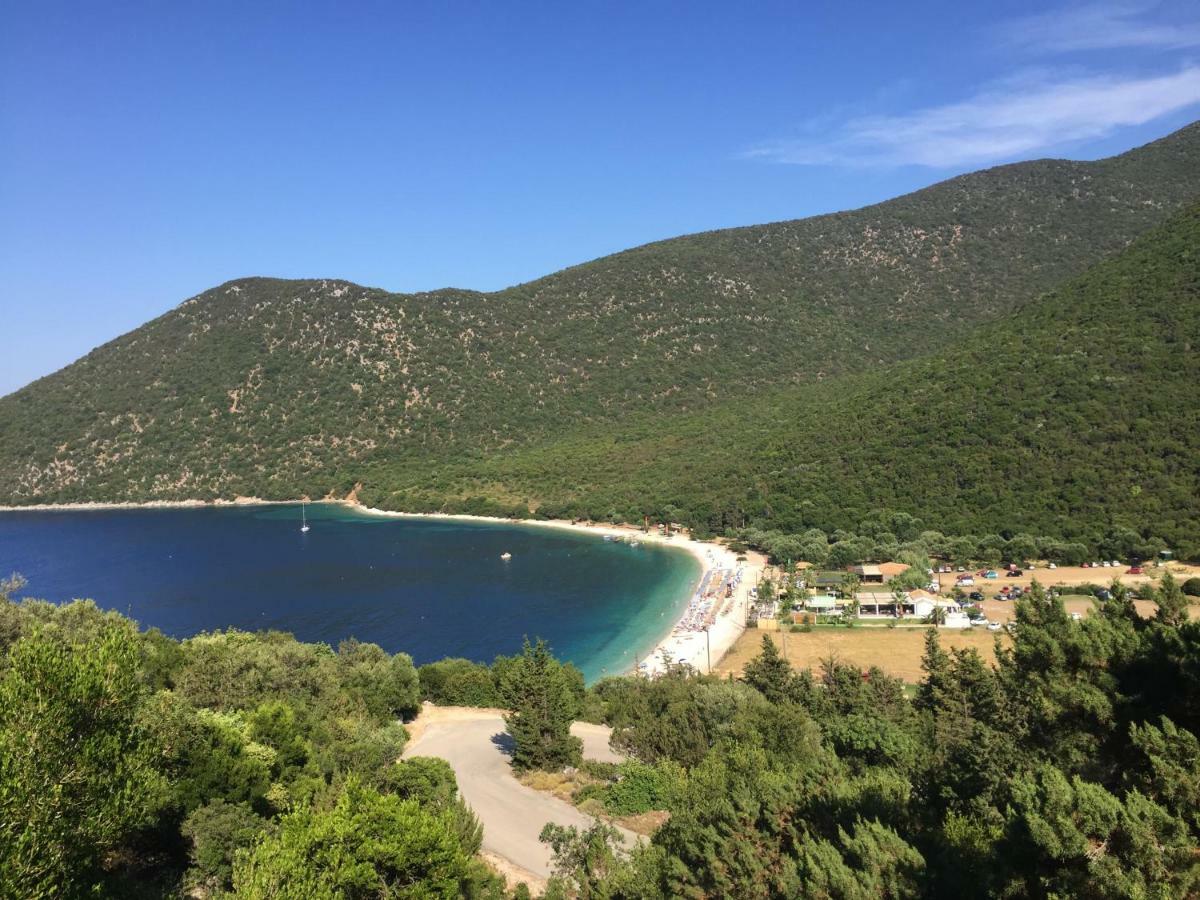 Vervekis Apartments Фискардо Екстериор снимка