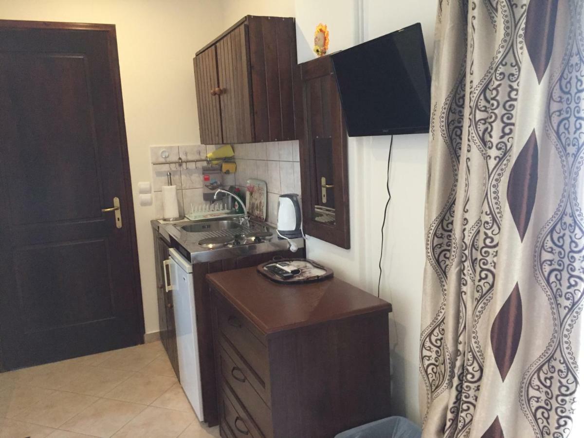 Vervekis Apartments Фискардо Екстериор снимка